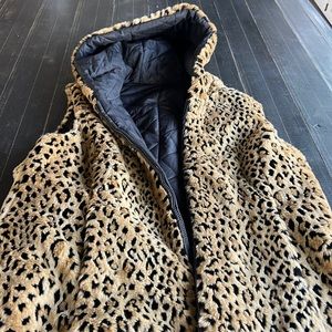 Women’s large reversible animal print vets